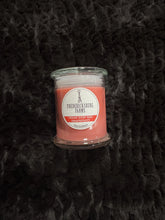 Texas Ruby Red Grapefruit 9oz Candle - Darseys Furniture & Mattress